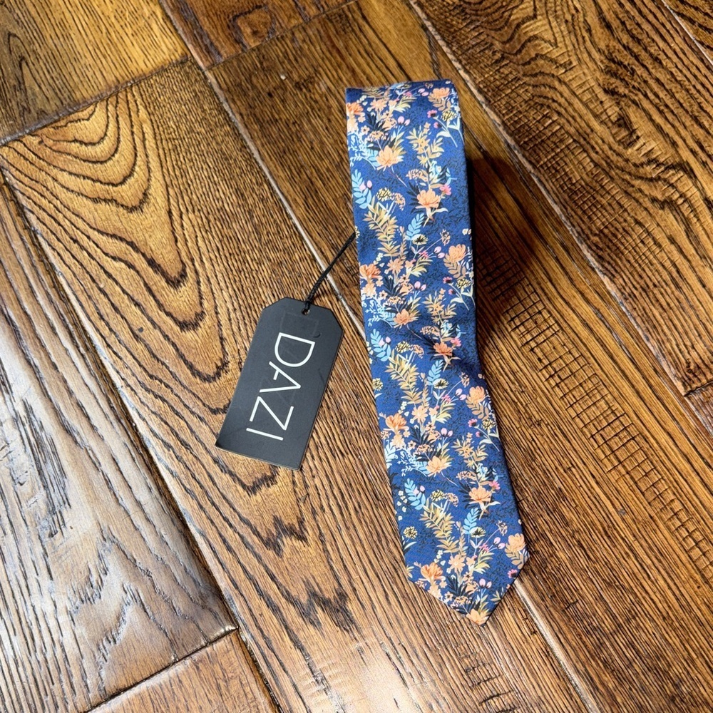 NWT DAZI Cotton Blue Floral Men's Tie